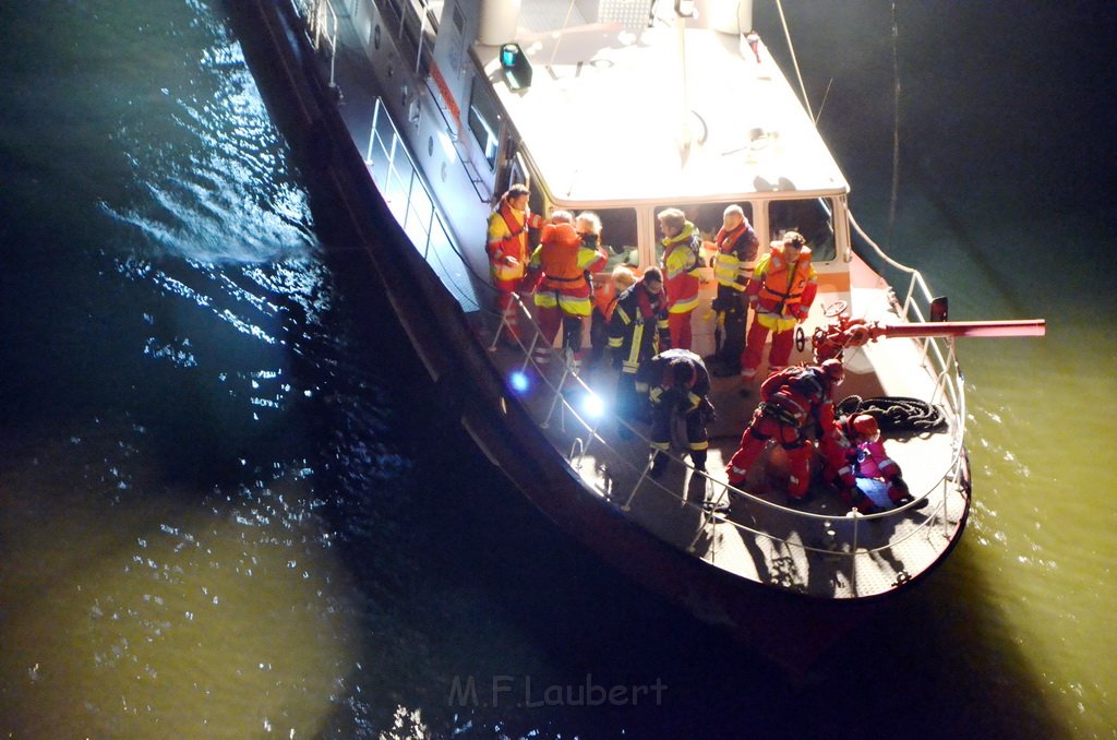 Einsatz BF Hoehenretter Koelner Seilbahn Hoehe Zoobruecke P2570.JPG